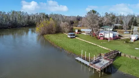 502 Byrd Parker Dr, Wewahitchka, FL 32465