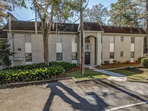 1951 N Meridian Rd #21, Tallahassee, FL 32303