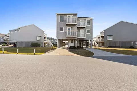 240 Parkside Cir, Cape San Blas, FL 32456