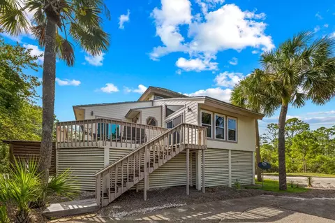 1201 Avocet Ln, Saint George Island, FL 32328