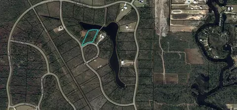 102 Calm Water Cir, Wewahitchka, FL 32465