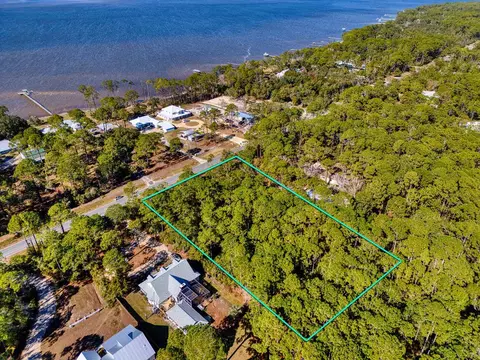 166 N Bay Shore Dr, Eastpoint, FL 32328