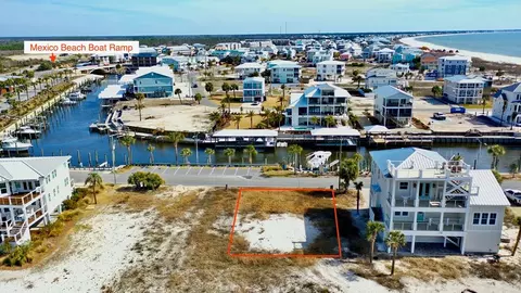 130 Canal Pkwy, Mexico Beach, FL 32456