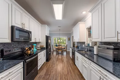 Kitchen - 227 Waters Edge Dr, Cape San Blas, FL 32456 photo 3 of 5