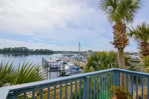 903 NW Ave A #15, Carrabelle, FL 32322