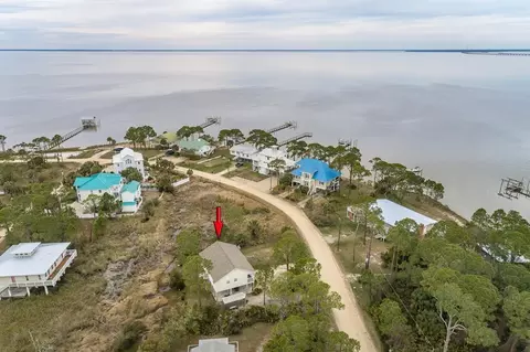 332 E Sawyer St, Saint George Island, FL 32328