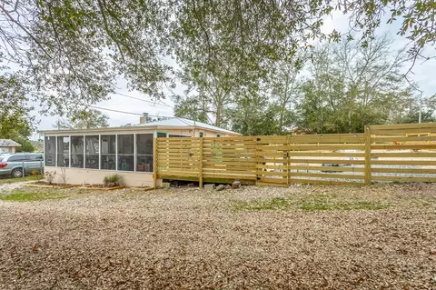 512 NW Ave B, Carrabelle, FL 32322 photo 7