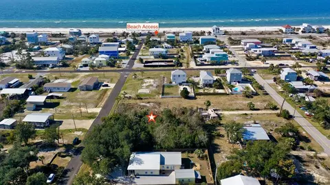 10 Ponce De Leon St, Port St. Joe, FL 32456