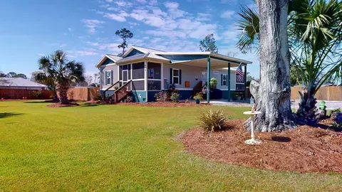 409 16th St, Port St. Joe, FL 32456