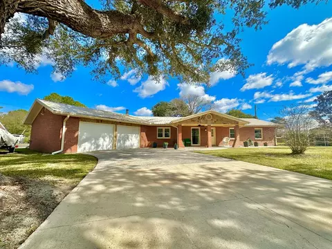23 Apalachee St, Apalachicola, FL 32320