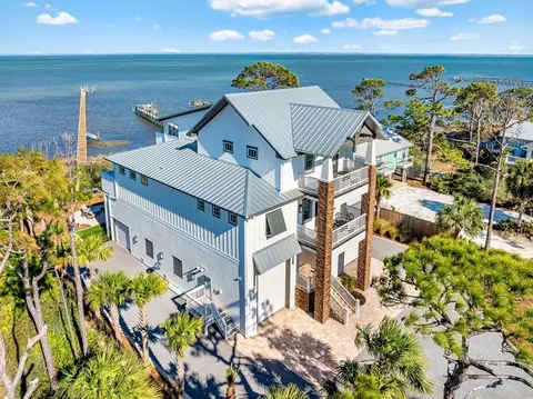 198 Hibiscus Dr, Cape San Blas, FL 32456