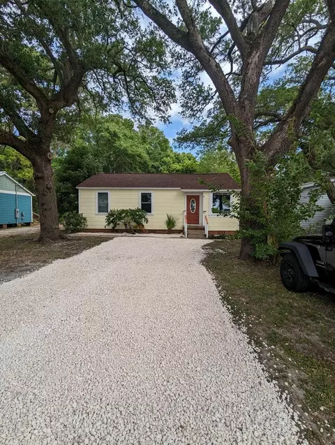 265 Hwy 98, Apalachicola, FL 32320