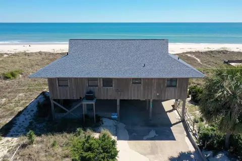 716 E Gorrie Dr, Saint George Island, FL 32328