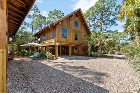 136 S Oak St, Port St. Joe, FL 32456