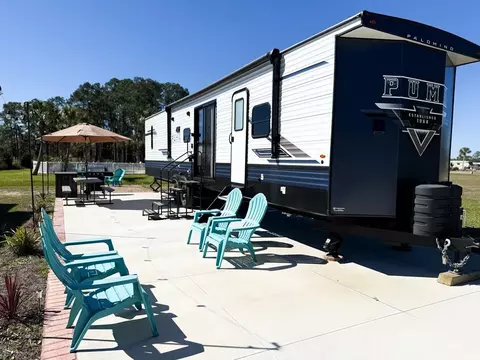 303 Gar Wood Lndg, Carrabelle, FL 32322