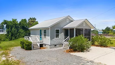 9453 Starfish Ave, Port St. Joe, FL 32456