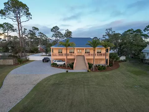 2103 Constitution Dr, Port St. Joe, FL 32456