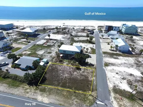 101 30th St, Mexico Beach, FL 32456