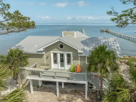 1371 E Gulf Beach Dr, Saint George Island, FL 32328