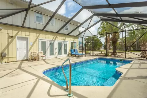 400 Mccloud St, Saint George Island, FL 32328