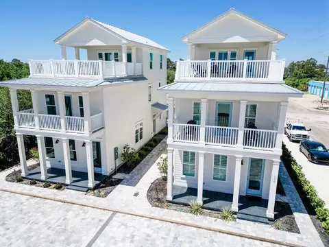 200 W Pine Ave, Saint George Island, FL 32328