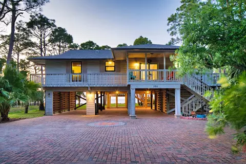 355 Cook St, Saint George Island, FL 32328
