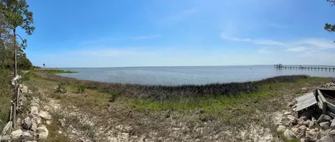 119 S Bay Shore Dr, Eastpoint, FL 32328