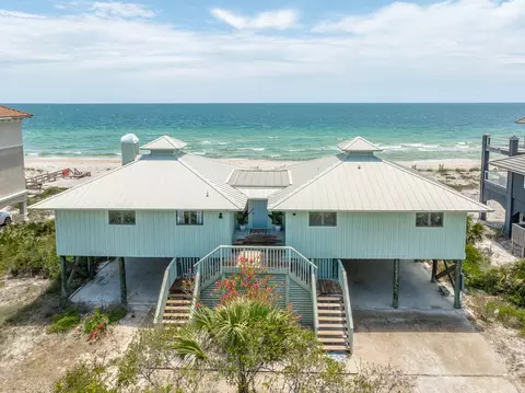 1828 Sea Oat Dr, Saint George Island, FL 32328