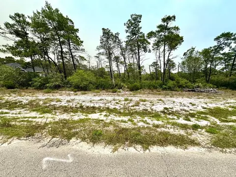 344 Magnolia Ct, Eastpoint, FL 32328