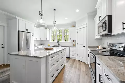 Kitchen - 344 Royal Tern Ct, Carrabelle, FL 32322 photo 1 of 5