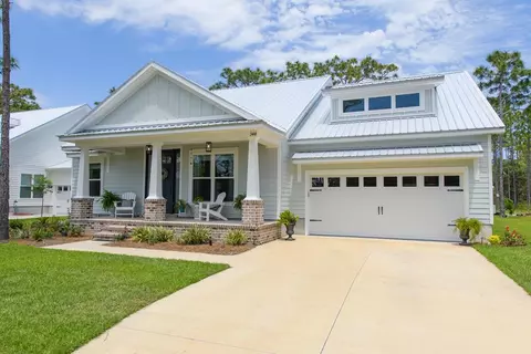 344 Royal Tern Ct, Carrabelle, FL 32322