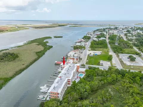 329 Water St, Apalachicola, FL 32320