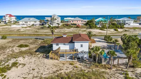 533 W Gulf Beach Dr, Saint George Island, FL 32328