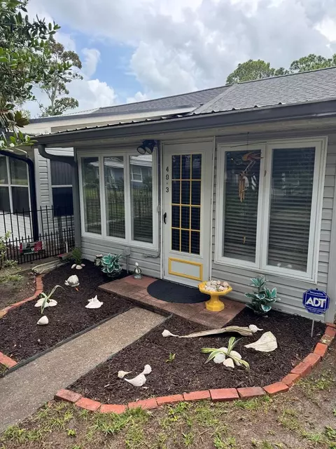 49 E Pine St # -3, Lanark Village, FL 32323