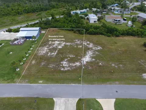 416 New Mexico Dr, Mexico Beach, FL 32456