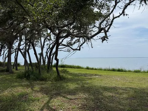 1431 Hwy 98, Eastpoint, FL 32328