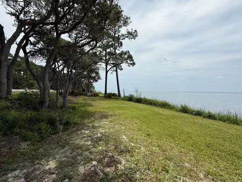 1431 Hwy 98, Eastpoint, FL 32328