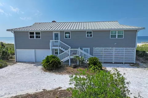 872 E Gorrie Dr, Saint George Island, FL 32328