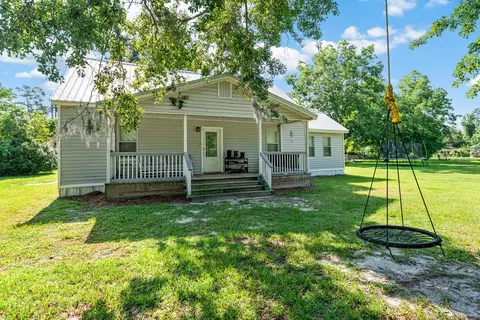 220 West Ave, Wewahitchka, FL 32465