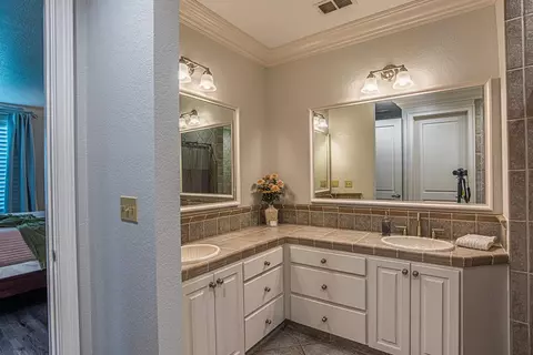 Bath - 331 Eagles Way, Carrabelle, FL 32322 photo 1 of 5