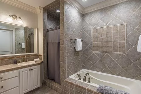 Bath - 331 Eagles Way, Carrabelle, FL 32322 photo 2 of 5