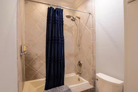 Bath - 331 Eagles Way, Carrabelle, FL 32322 photo 3 of 5