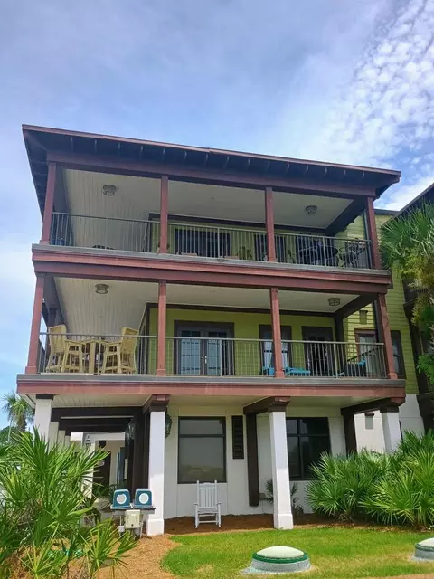 112 Franklin Blvd #301, Saint George Island, FL 32328