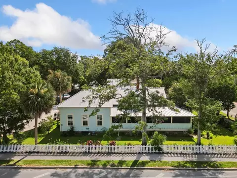 201 8th St, Port St. Joe, FL 32456