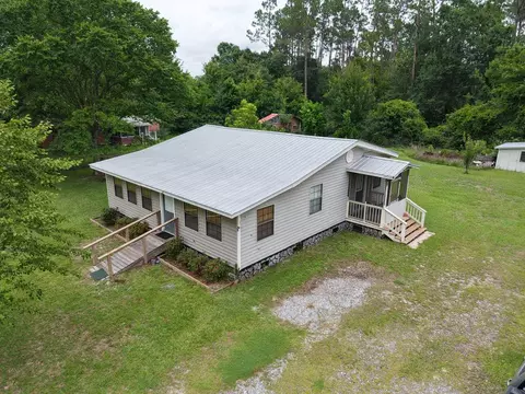 183 Joe Ave, Wewahitchka, FL 32465