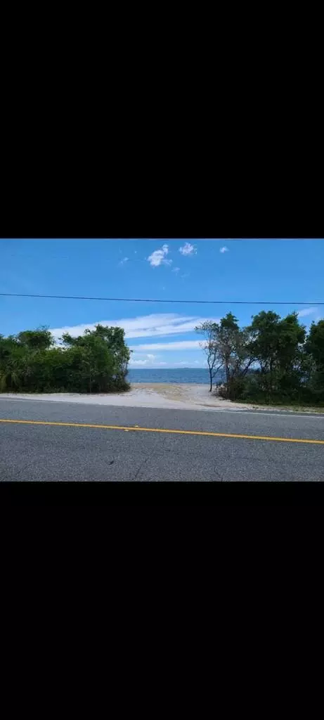 2638 Hwy 98 W, Carrabelle, FL 32322