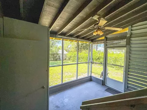 Exterior - 303 E Meridian Ave, Carrabelle, FL 32322 photo 4 of 9