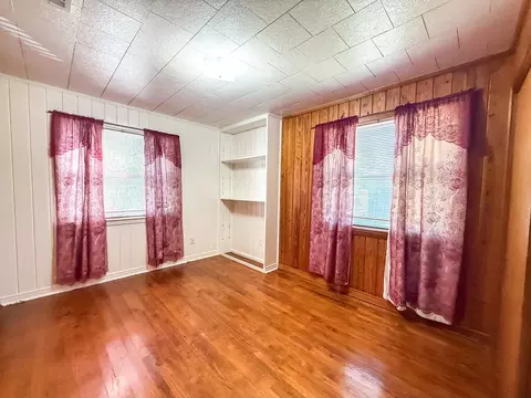Bedroom - 303 E Meridian Ave, Carrabelle, FL 32322 photo 6 of 7
