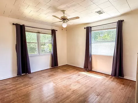 Bedroom - 303 E Meridian Ave, Carrabelle, FL 32322 photo 1 of 7