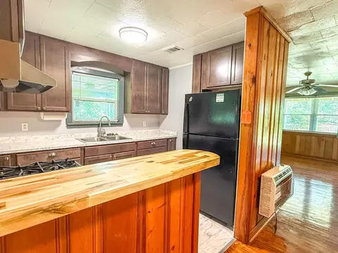 Kitchen - 303 E Meridian Ave, Carrabelle, FL 32322 photo 6 of 7